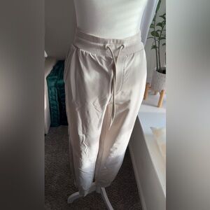 Old Navy Women's Cream Track Pants
